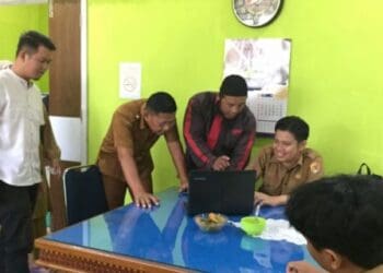 Pendampingan pemanfaatan Tanda Tangan Elektronik oleh Diskominfo Kota Solok bagi Pegawai DLH.(Ist)