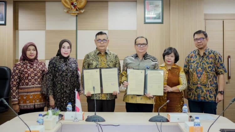 Penandatanganan kerjasama antara Pemerintah Kabupaten Solok dengan BSKJI Kemenperin.(Ist)