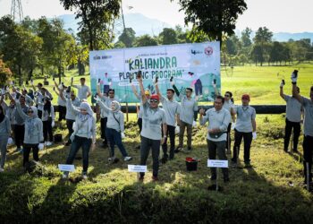 Rangkaian 4 Tahun AKHLAK BUMN, PT Semen Padang Gelar "A Million Acts of Green Kaliandra Planting Program"