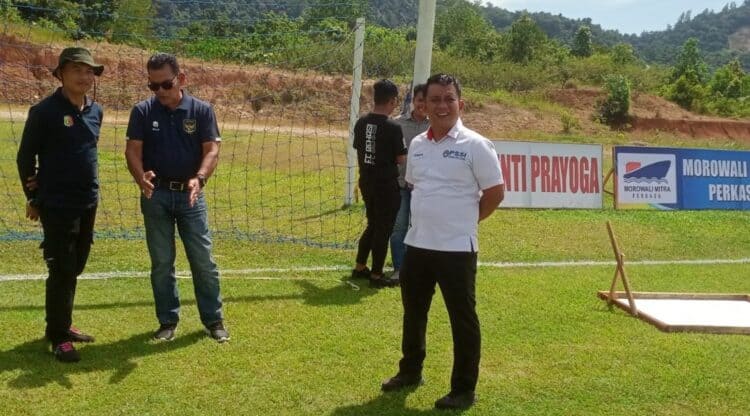 Asprov PSSI Sumbar bersama Dispora dan Askot PSSI Kota Solok meninjau kesiapan gelaran FE Cup 2024.(Ist)