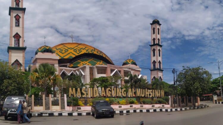 Kemegahan Masjid Agung Al-Muhsinin Kota Solok.(Klikpositif/Syafriadi)