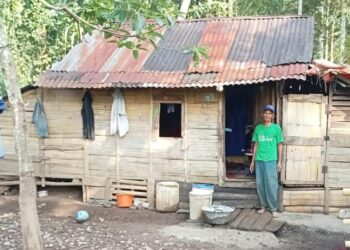 Kondisi rumah Amril, Warga Tanah Garam yang mendapat bantuan bedah rumah dari Baznas Kota Solok.(Ist)