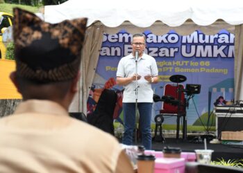 Gelar Bazar UMKM, PT Semen Padang Salurkan 750 Paket Sembako Murah