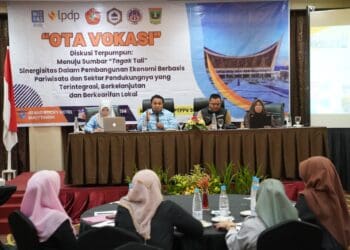 Konsorsium Perguruan Tinggi Pendidikan Vokasi Sumatera Barat (PTPV SUMBAR) dengan bangga menyelenggarakan Focus Group Discussion (FGD) bertajuk "Tagak Tali - Sinergitas dalam Pembangunan Ekonomi Berbasis Pariwisata dan Sektor Pendukungnya."