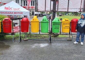 Balai Kota Solok dapat tambahan tong sampah dari DLH.(Ist)