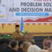 Wakil Wali Kota Solok, Dr. Ramadhani Kirana Putra membuka training problem solving bagi pejabat administrator Kota Solok.(Ist)