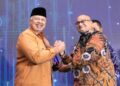 Wali Kota Solok, H. Zul Elfian Umar menerima penghargaan Tokoh Indonesia 2024 dari Tempo.(Ist)