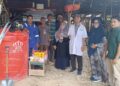 Tim pengabdian dosen UMMY Solok memberikan bimbingan pembuatan biogas, pupuk organik dan sinkronisasi estrus di kelompok Berkah Tani Farm Paninggahan Solok.(Ist)