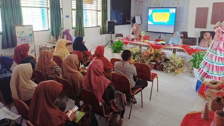 Tim penilai melakukan verifikasi lapangan di sekolah calon adiwiyata provinsi.(Ist)