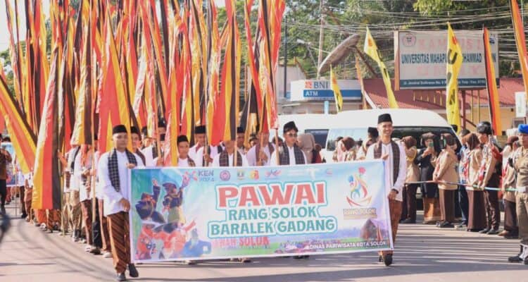 Pawai Budaya Membuka Event Akbar Rang Solok Baralek Gadang 2024.(Ist)