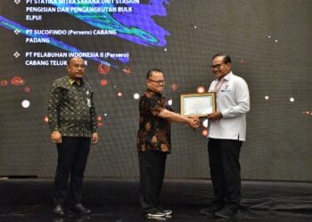 PT Semen Padang Raih Penghargaan Gold untuk Program Pencegahan HIV/AIDS