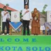 Ketua divisi Sosdiklih Parmas dan SDM KPU Kota Solok, Yance Gaffar bersama jajaran saat melakukan sosialisasi terhadap pelajar SMAN 4 Kota Solok.(Ist)