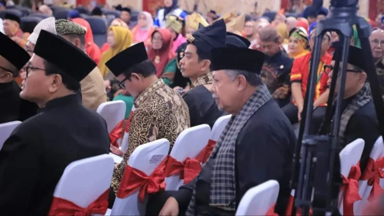 Wali Kota Solok, H. Zul Elfian Umar menghadiri sidang HUT ke-79 Sumbar di DPRD Suamtra Barat.(Ist)