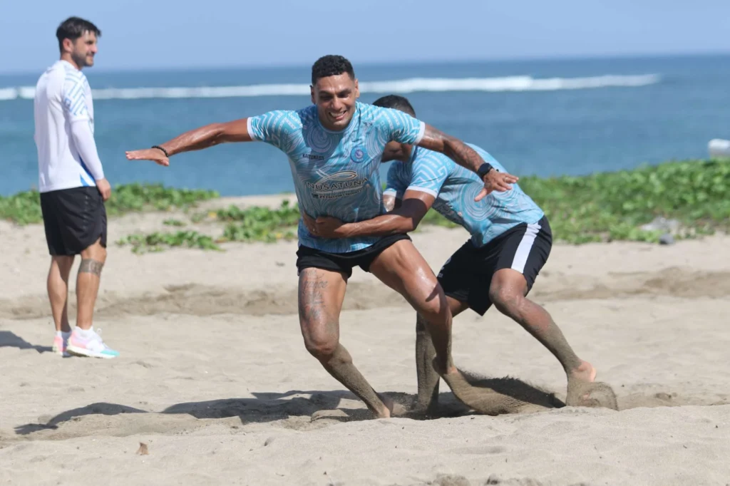 Latihan ketat pemain PSBS Biak jelang laga lawan Semen Padang FC