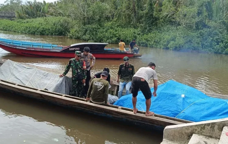 Pengiriman logistik Pilkada ke Mentawai