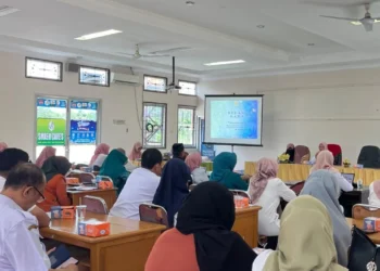 Evaluasi Jejaring, Skrining Layak Hamil, Antenatal Care (ANC), dan Stunting di Aula dr. H. Umar Ismail Rivai Kota Solok.(Ist)