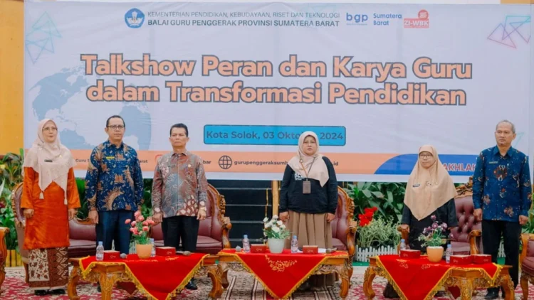 Talkshow Peran dan karya guru dalam transformasi pendidikan di Gedung Kubuang Tigobaleh.(Ist)