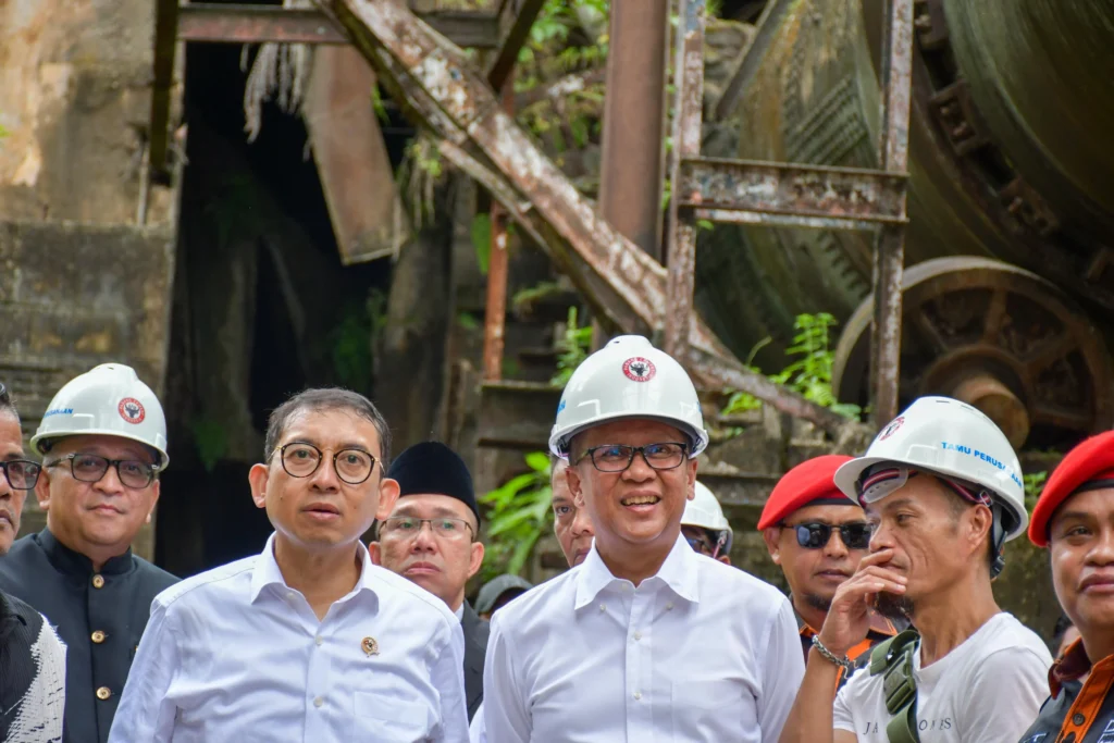 Kunjungan ke PT Semen Padang, Fadli Zon Dorong Pabrik Indarung I Jadi Ruang Kreatif Seni dan Budaya