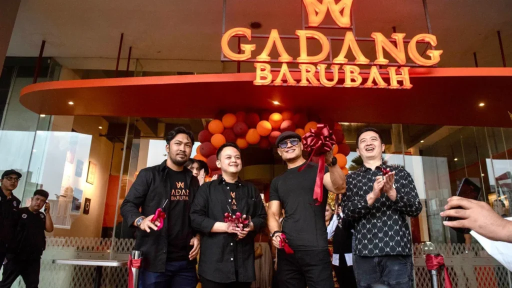 Grand Opening Rumag Makan Gadang Barubah milik Deddy Corbuzier