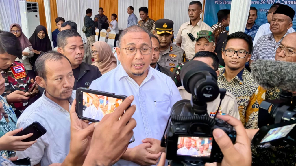 Pembangunan PLTS di Danau Singkarak, Andre Rosiade: Semua Aspirasi Masyarakat akan Dikaji PLN