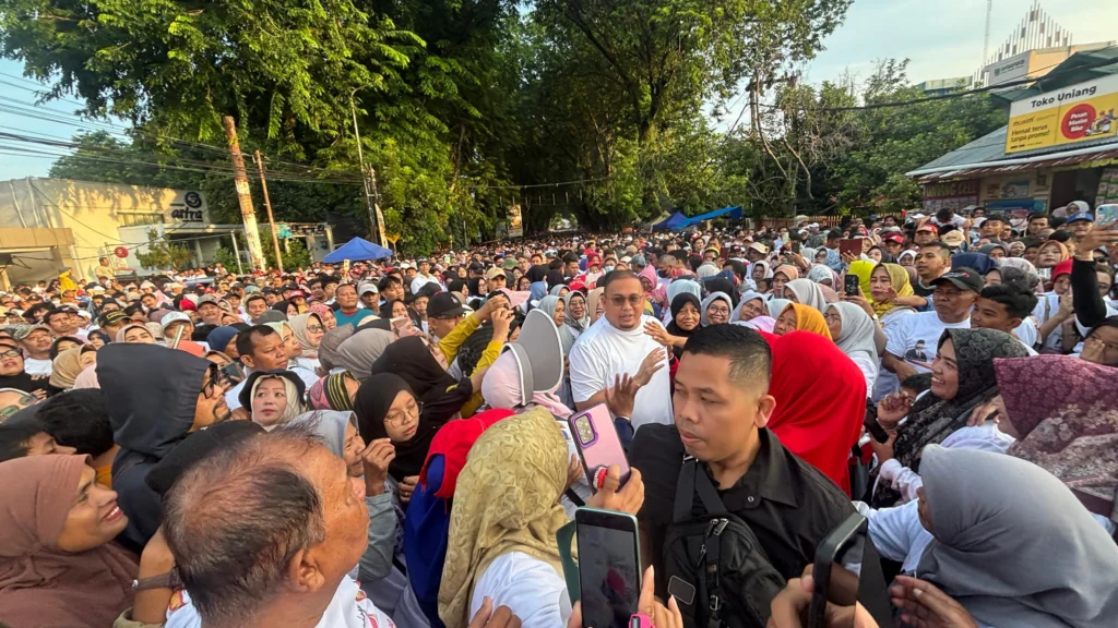 100 Ribuan Orang Ikuti Jalan Sehat HUT ke-17 Partai Gerindra di Kota Padang, Sumbar