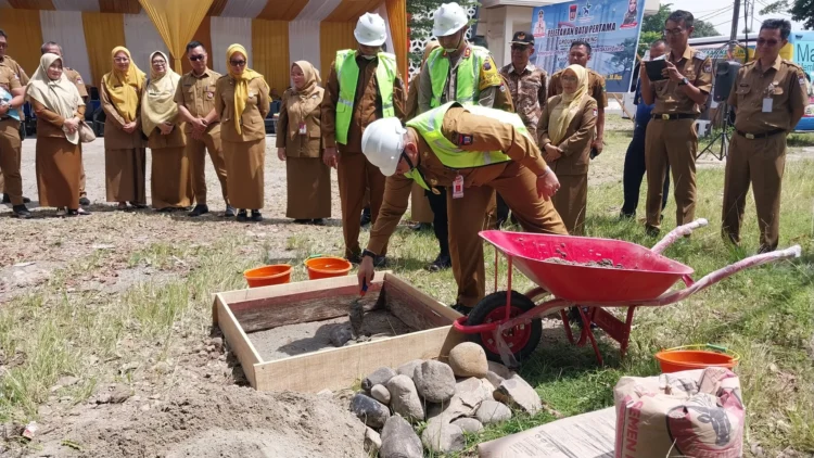 Peletakan batu pertama gedung baru perpustakaan daerah Kota Padang