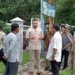 Wali Kota Padang, Fadly Amran saat melihat kondisi Pantai Padang