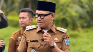 Bupati Mentawai, Rinto Wardana Samaloisa