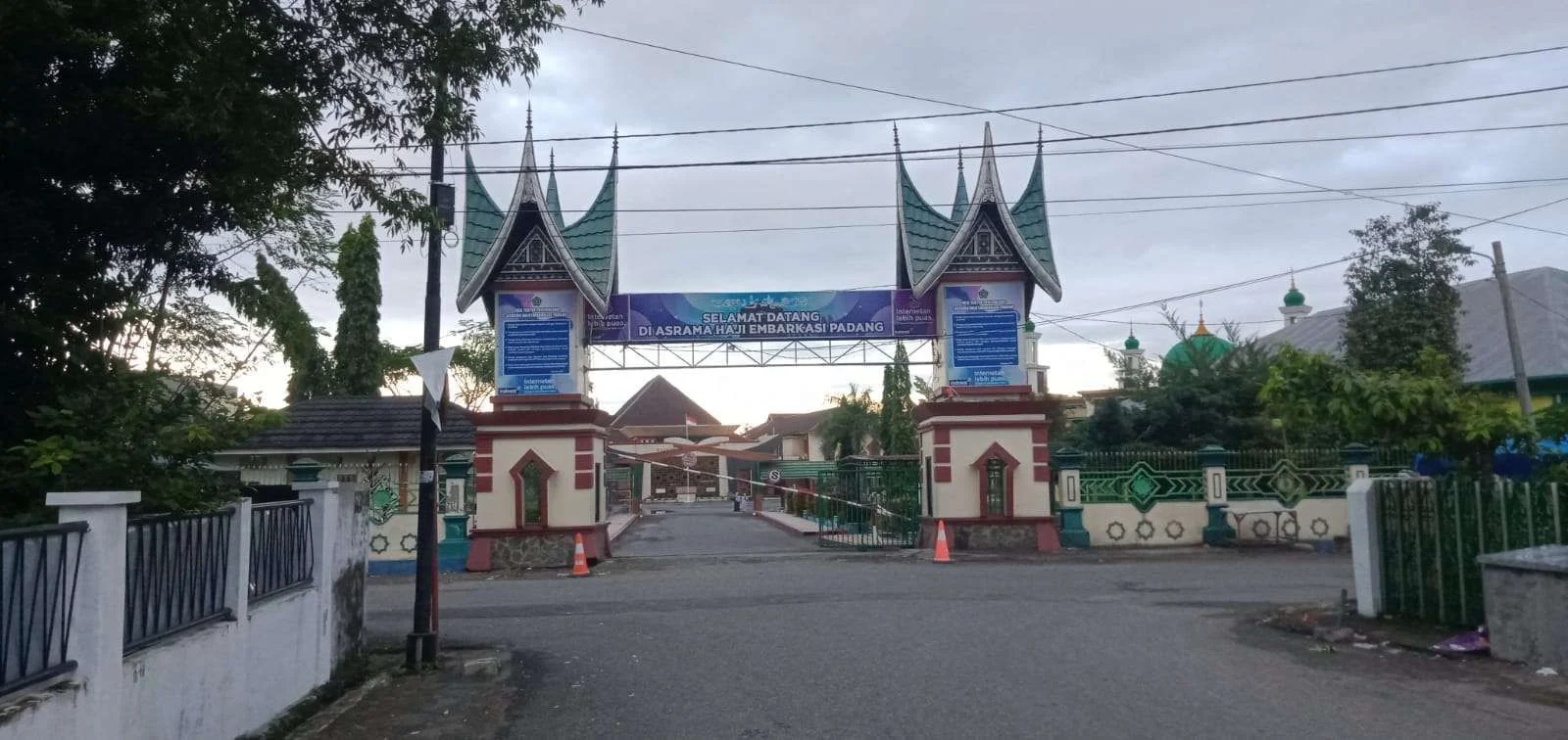 Antisipasi Penyakit, Kucing di Asrama Haji Padang Disterilisasi