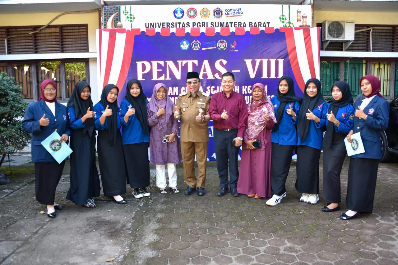 Wawako Padang Buka Iven PENTAS VIIII HIMA Prodi Sejarah UPGRISBA