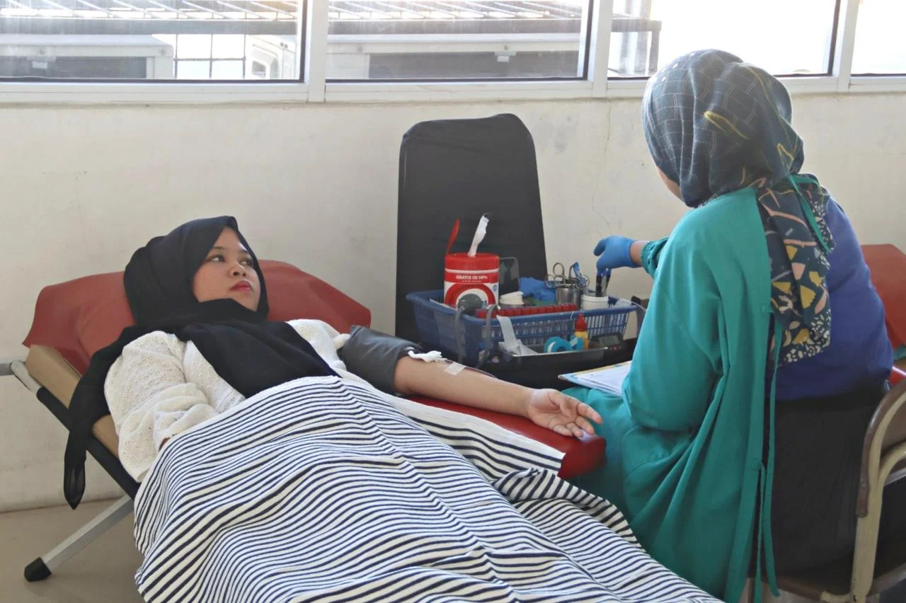 Wujud Nyata Kepedulian Sosial, KAI Divre II Sumbar Gelar Aksi Donor Darah di Stasiun Padang