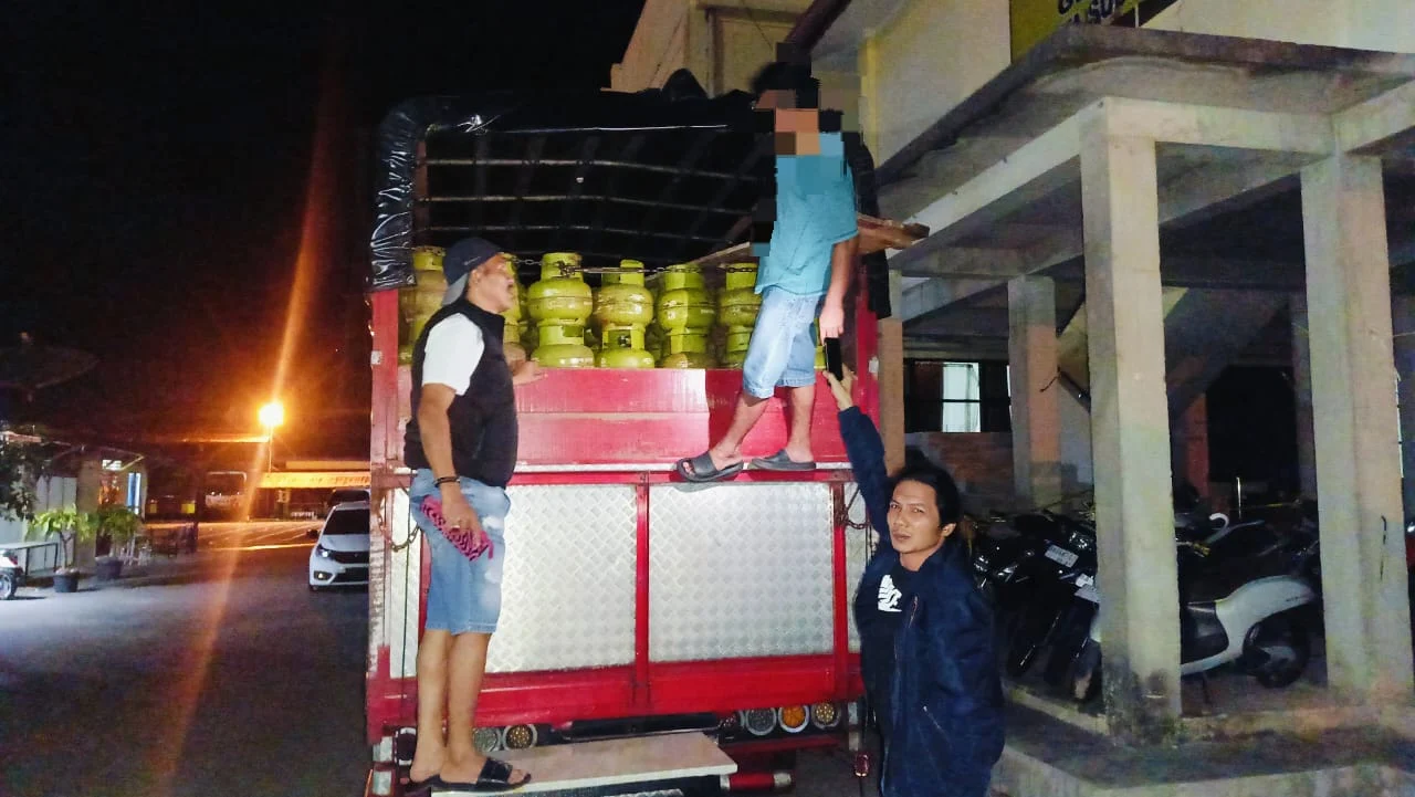 Tak Kantongi Dokumen Resmi, Ratusan Tabung Gas Elpiji 3 Kg beserta Sopir Diamankan Polisi di Pessel 