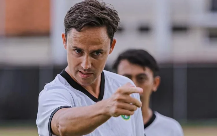 Pelatih Persebaya Surabaya, Paul Munster