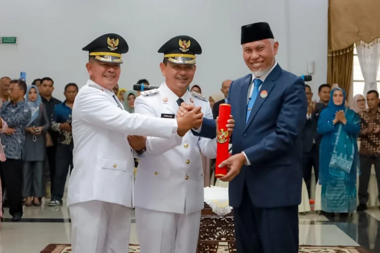 Bupati dan Wakil Bupati Pasaman.