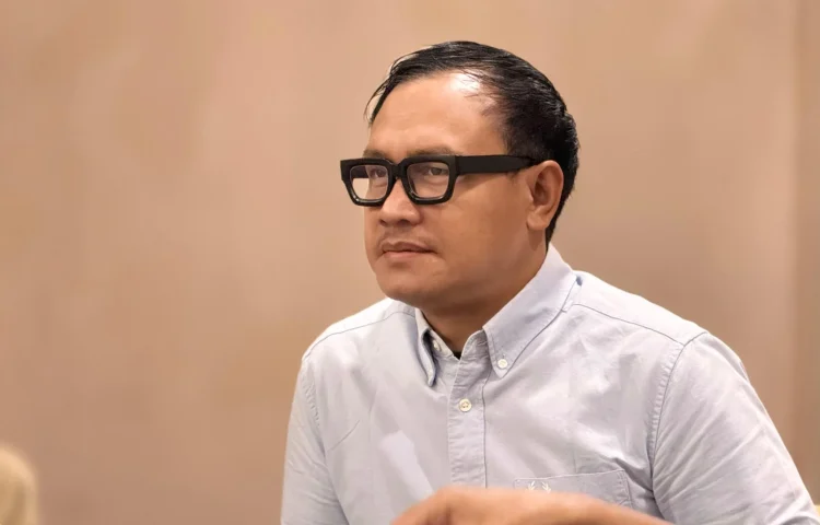 Bupati Mentawai, Rinto Wardana Samaloisa