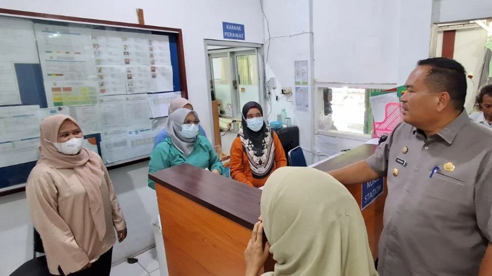 Wali Kota Pariaman Yota Balad Tinjau RSUD. Sadikin