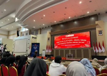 Semarak PKTOS 2025 PNP: Yel-Yel Mahasiswa Guncang Kampus, Wujud Semangat Kreativitas dan Kolaborasi