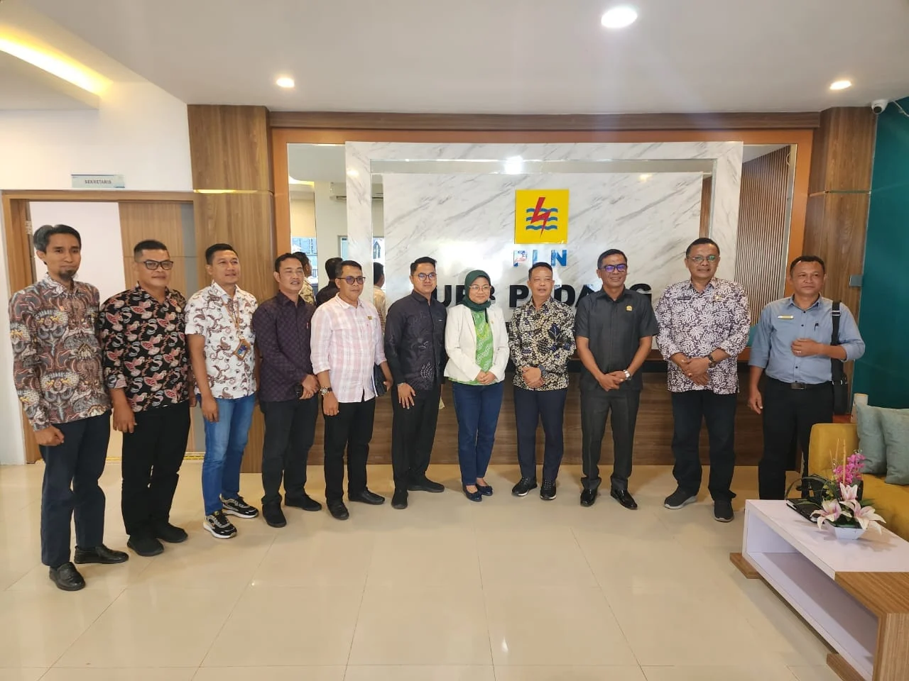 Perkuat Silaturahmi, PLN UP3 Padang Terima Kunjungan Anggota DPRD Kabupaten Kepulauan Mentawai
