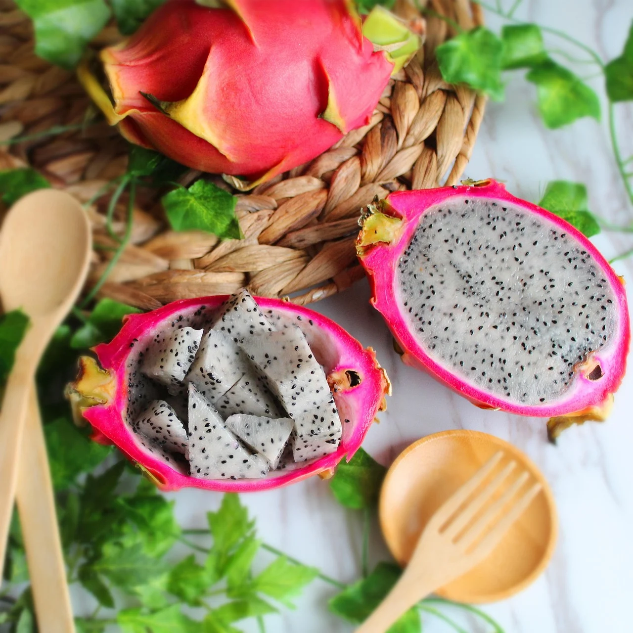 Buah Naga dan Cara Menikmati Buah Kaya Antioksidan Ini