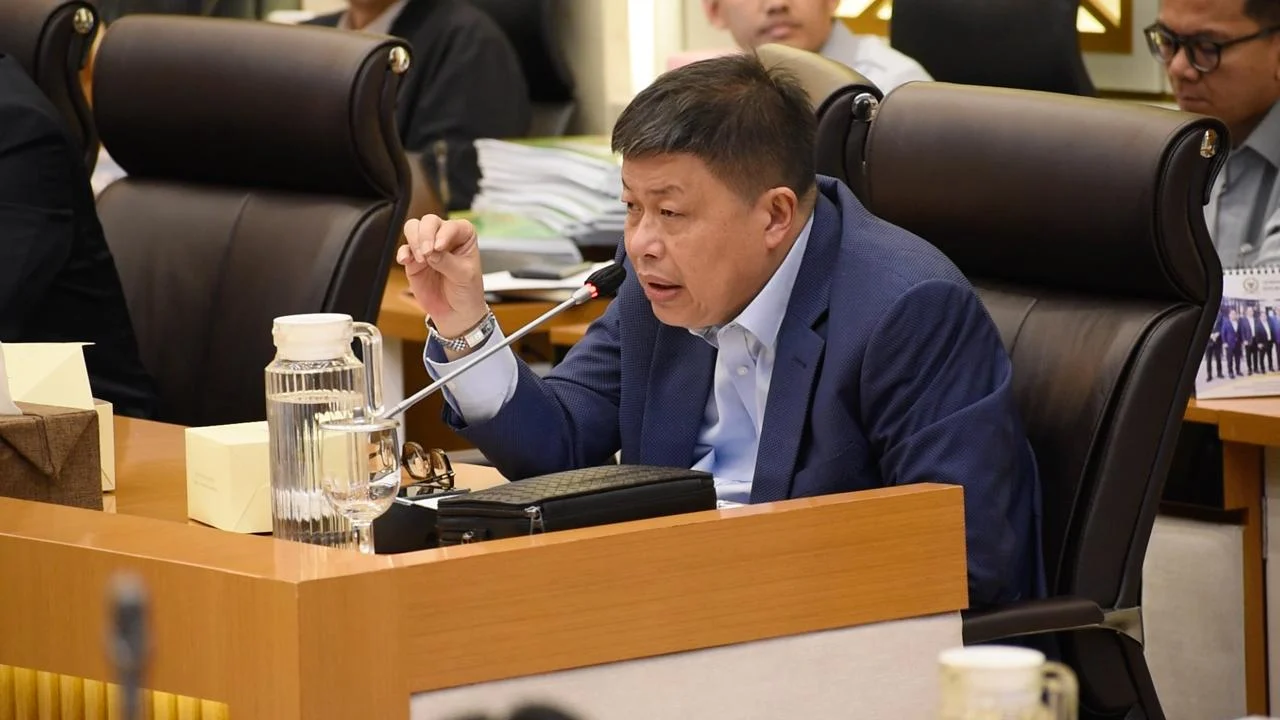 Alex Indra Lukman Desak Pendataan Dampak Bencana Hidrometeorologi Sumbar