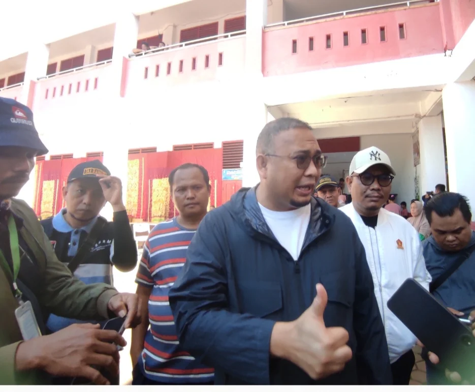 Gerak Cepat Wakil Ketua Komisi VI DPR Andre Rosiade Mobilisasi Bantuan Bencana untuk Sumbar