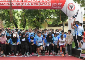 Semen Padang Hidupkan Semangat Pahlawan Lewat Fun Run 2025