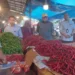 Foto sidak pasar oleh Kepala Perwakilan BI Sumbar bersama Tim BI pada bulan Oktober untuk memperoleh informasi harga dan jumlah pasokan cabai merah, bawang merah dan beras d/r pengendalian inflasi
