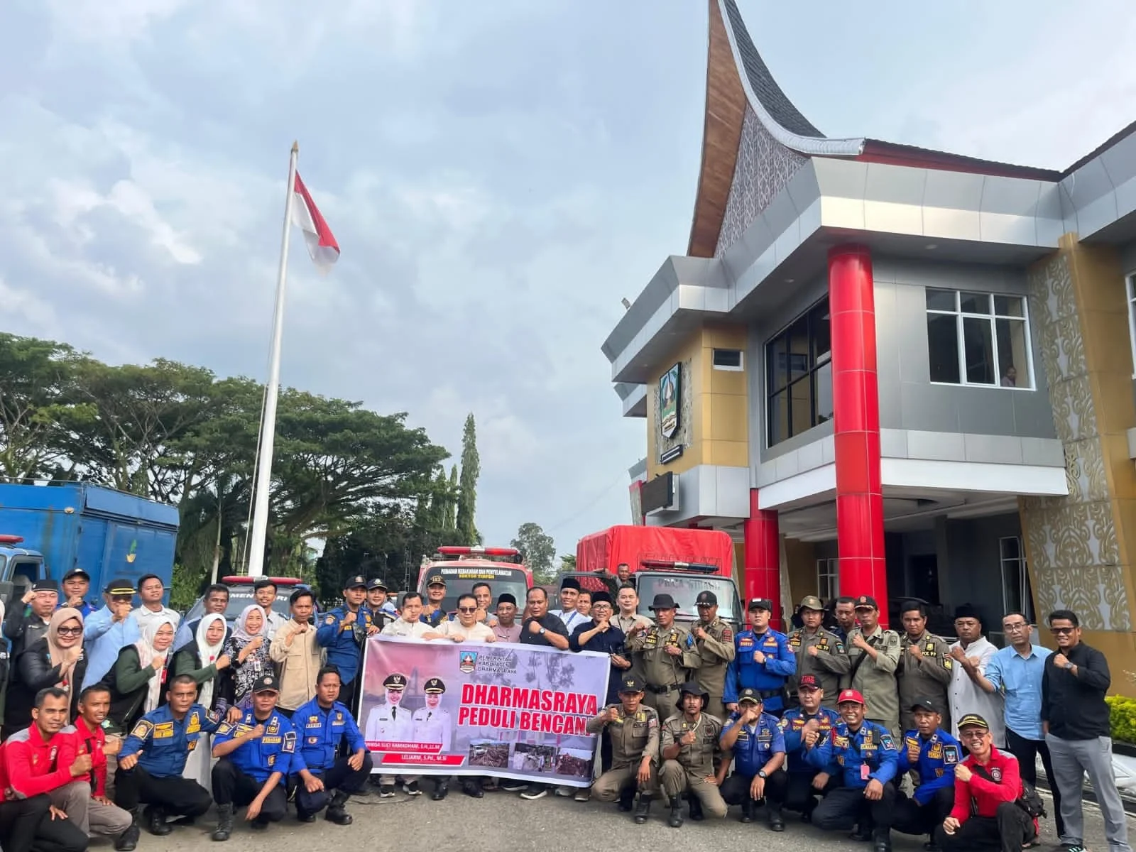 55 Relawan Dharmasraya Peduli Bencana Dilepas Sekda, Siap Bantu Pemulihan Pascabencana di Sumbar