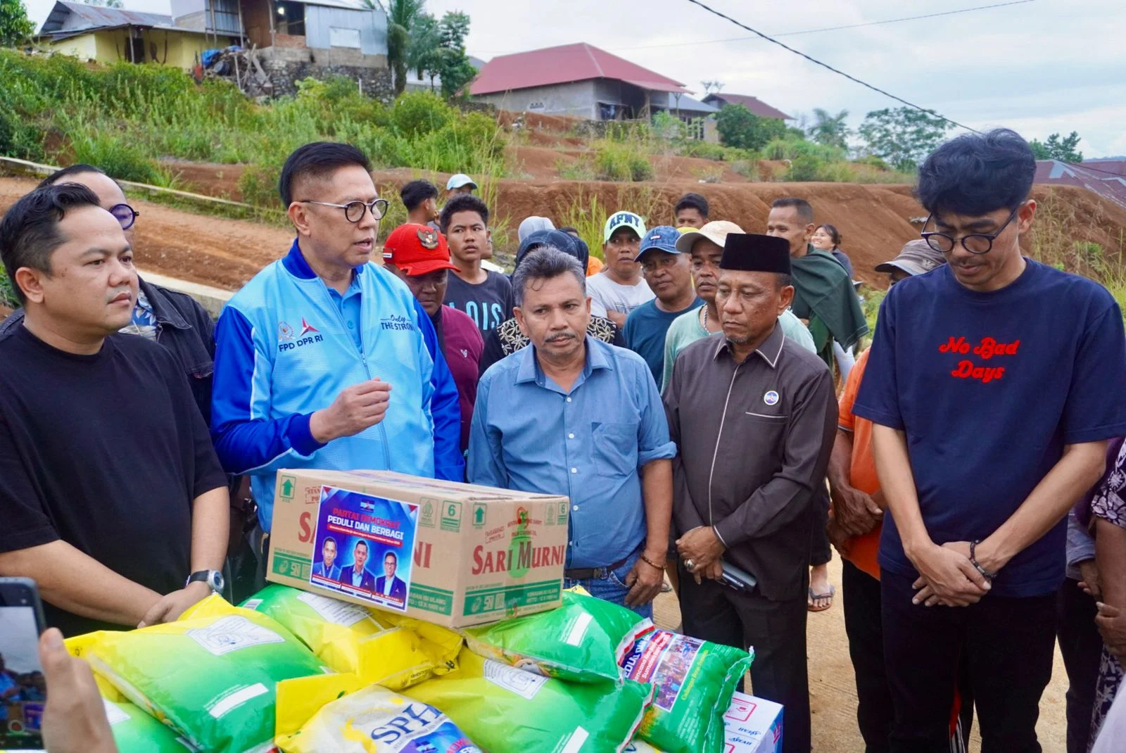 Mulyadi Tenangkan Korban Bencana di Pengungsian, Pastikan Kebutuhan Pasca Bencana