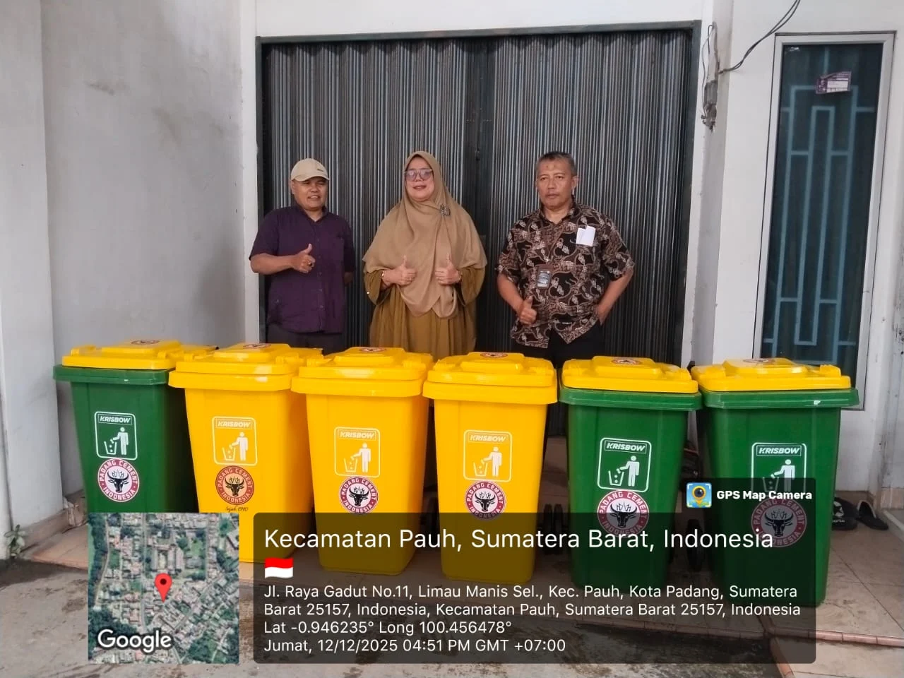 Dapat Bantuan Tong Sampah, Kepsek SMKN 1 Baso: Terimakasih PT Semen Padang
