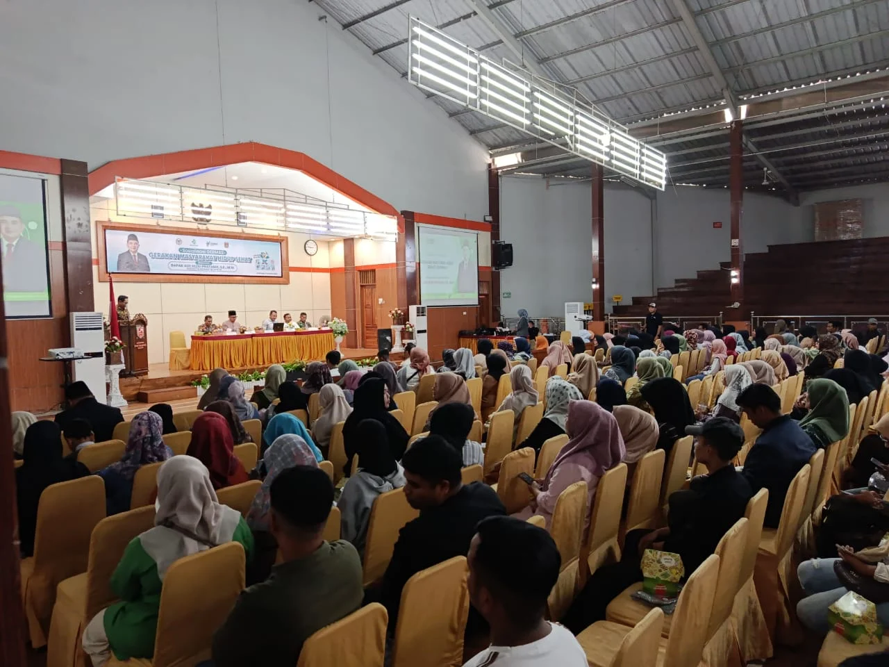 Sosialisasi Germas, Ade Rezki Pratama Minta Warga Bukittinggi Rutin Cek Kesehatan