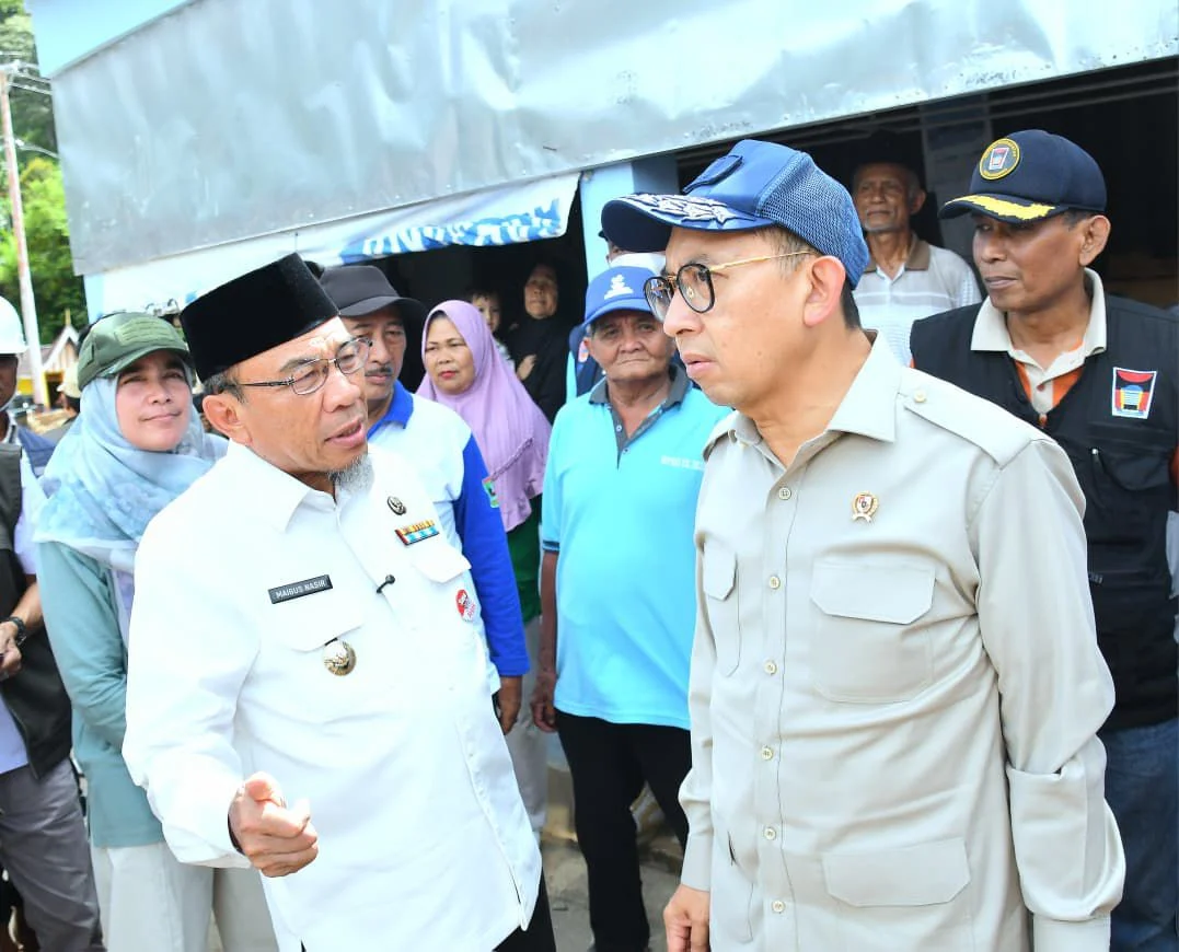 Fadli Zon Apresiasi Penanganan Bencana Padang, Serahkan Bantuan Didampingi Wawako Maigus Nasir