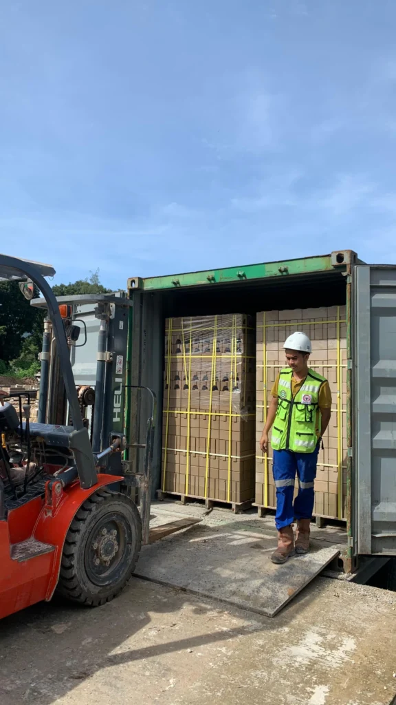 Perluas Pasar Sumatera, PT Semen Padang Kirim SEPABLOCK ke Medan