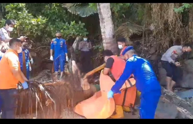 Pemancing Dikejutkan Penemuan Mayat Tanpa Identitas di Pantai Bukit Lampu Padang